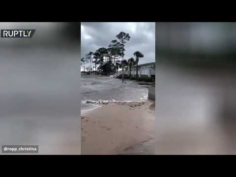 شاهد إعصار سالي يواصل الدمار ويتسبب في أضرار بالغة بولاية فلوريدا