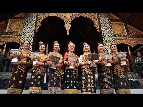 شاهد 7 متنافسات على لقب ملكة جمال لاوس يرتدين ملابس مطرزة بالذهب